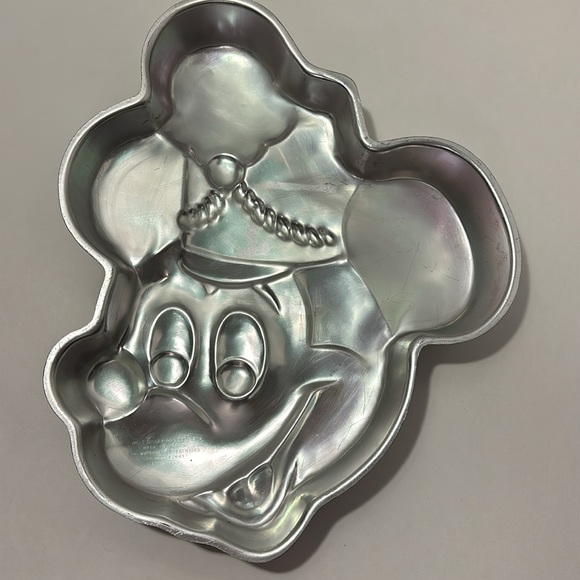 Vintage Mickey Mouse Cake Pan Mold - Picture 3 of 4
